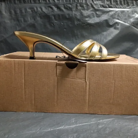 BOXED PAIR OF MNG OPEN TOE LOW HEEL SANDALS IN METALLIC GOLD SIZE EU 38