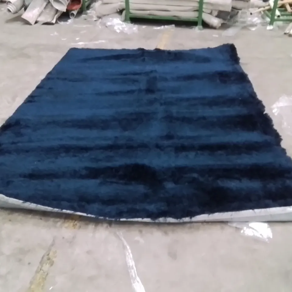 QUALITY DESIGNER AREA RUG - APPROXIMATELY 284X200