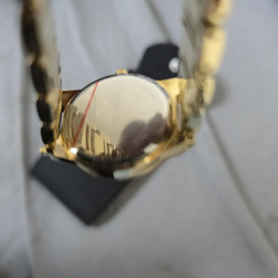 SEKONDA GOLD-TONE BRACELET WATCH WITH ROMAN NUMERALS