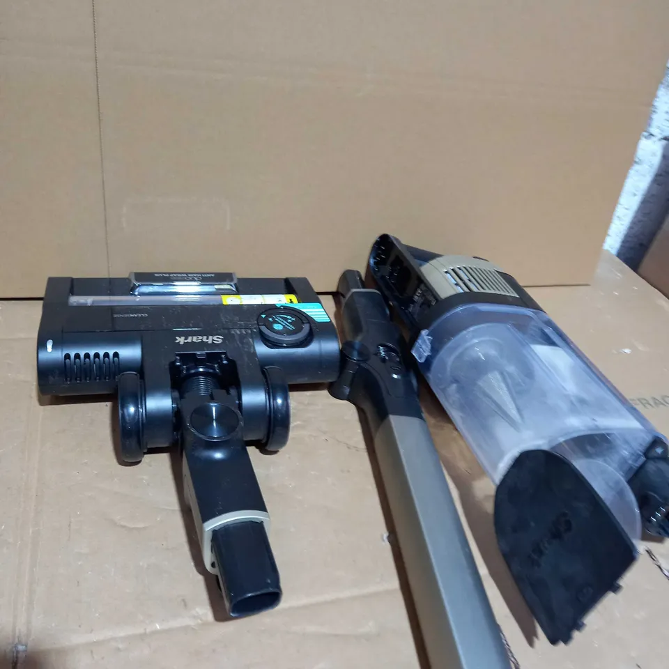 BOXED SHARK CORDLESS STICK VACUUM CLEANER PET PRO MODEL