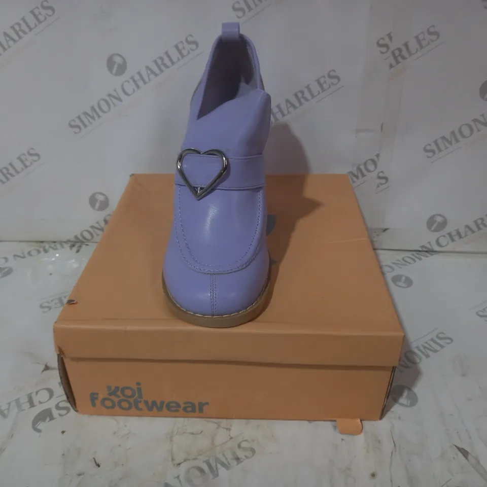 BRAND NEW BOXED PAIR OF KOI VEGAN LEATHER DELIGHTS LILAC SUGAR MULES IN PURPLE UK SIZE 8