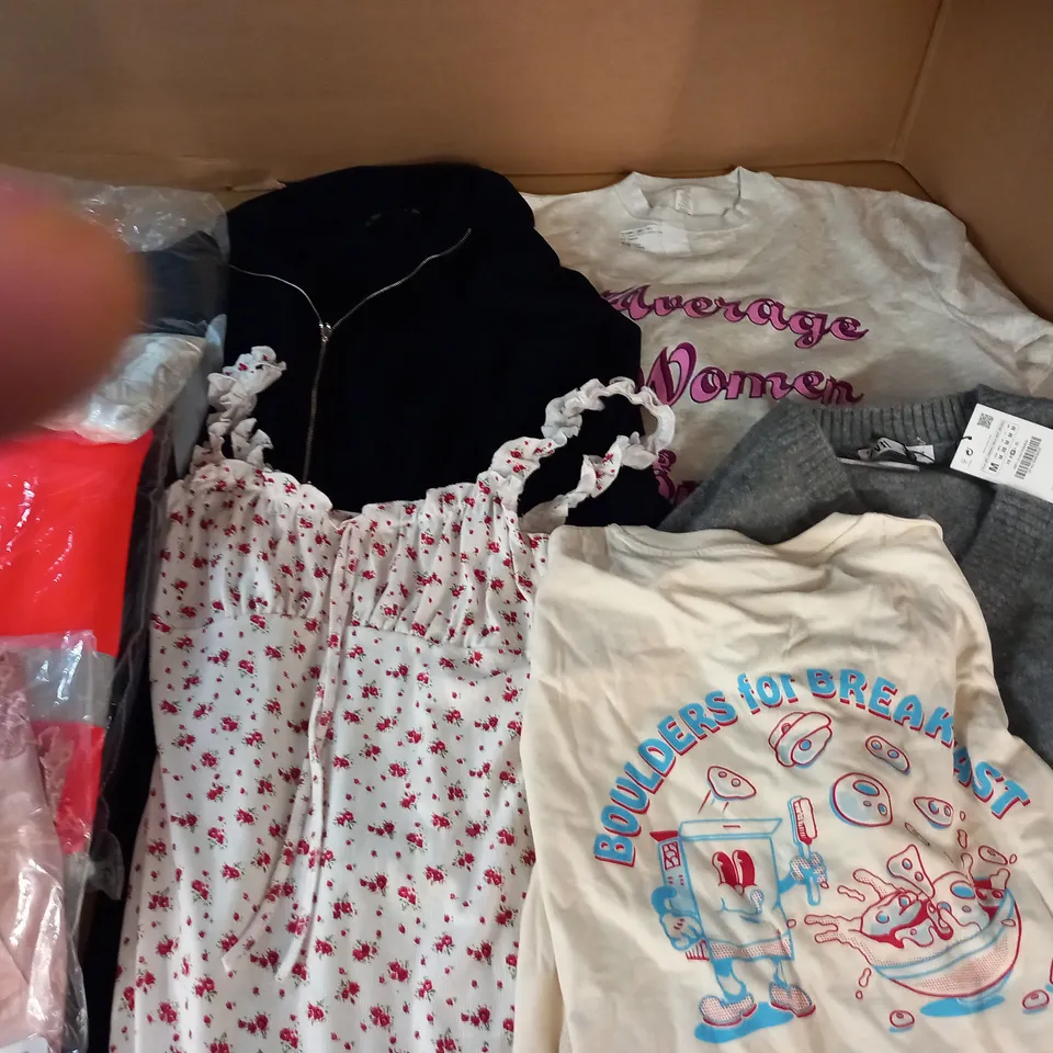 LARGE QUANTITY OF ASSORTED CLOTHING ITEMS TO INCLUDE ZARA, BOUX AVENUE AND SHEIN