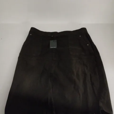 MARIE MERO BLACK SKIRT WITH POCKETS UK 18 TAGGED