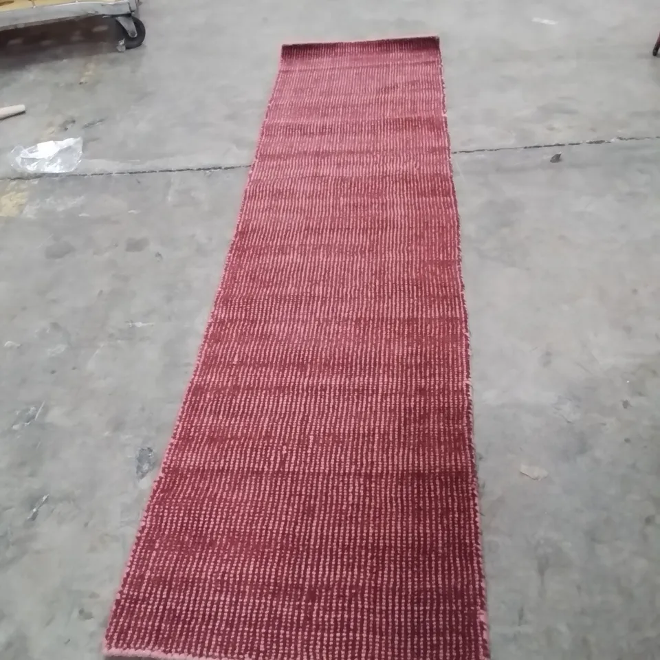 QUALITY DESIGNER AREA RUG - APPROXIMATELY 230X60CM