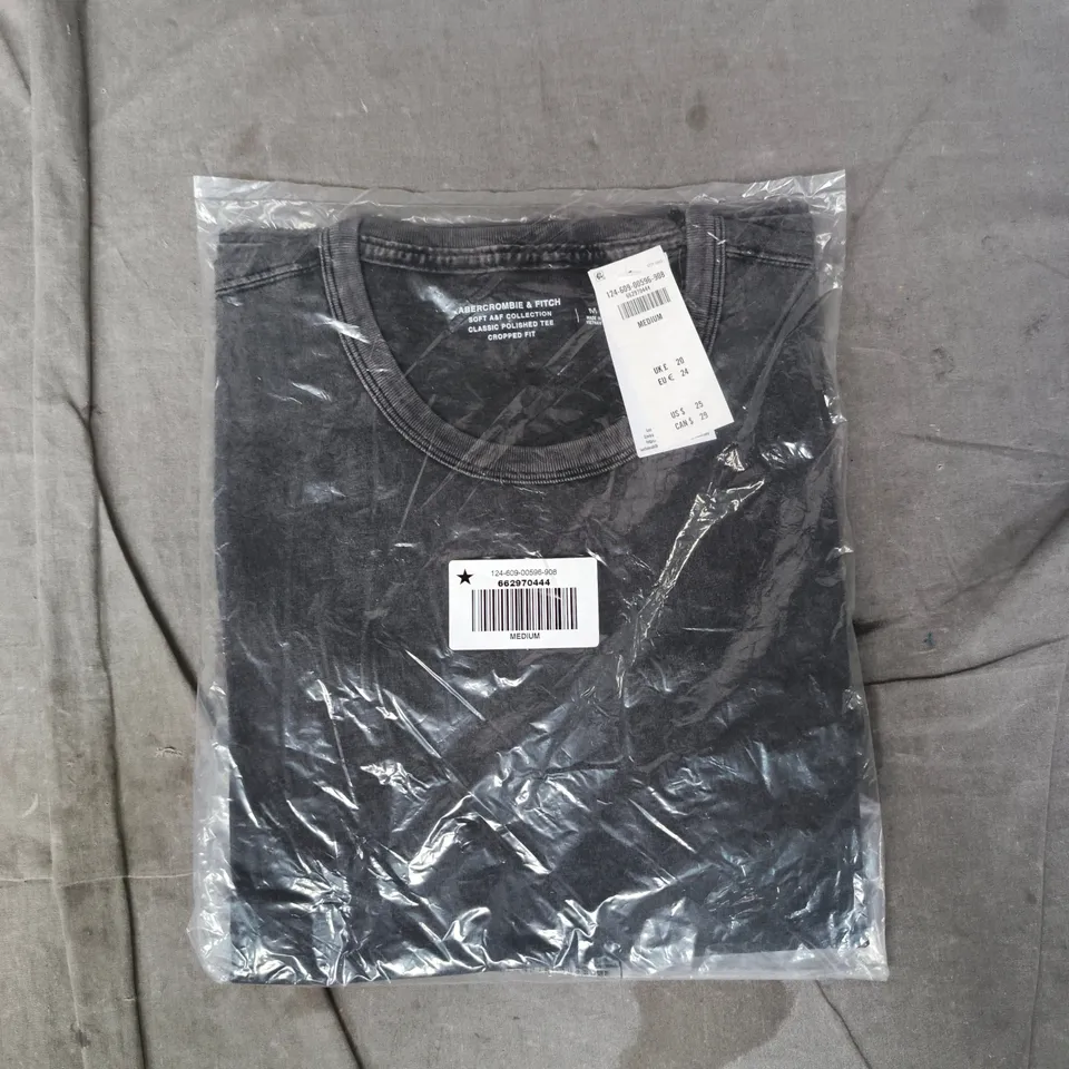 ABERCROMBIE & FITCH CROPPED FIT CLASSIC POLISHED T-SHIRT IN CHARCOAL SIZE MEDIUM