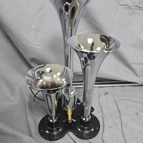 CHROME 3-ARM HORN LIGHT FIXTURE – LOW VOLTAGE 12V 
