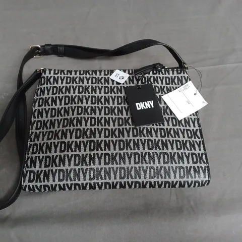 DKNY CROSS BODY SOHO BAG 