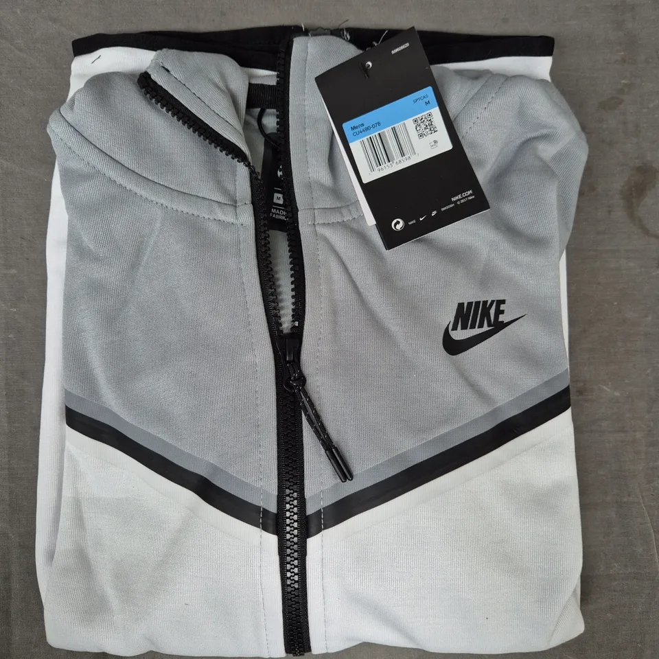 NIKE ZIP-UP LONG SLEEVE HOODIE IN GREY/WHITE SIZE MEDIUM