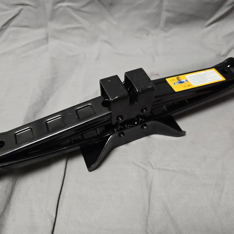 2.5T VEHICLE JACK IN BLACK 