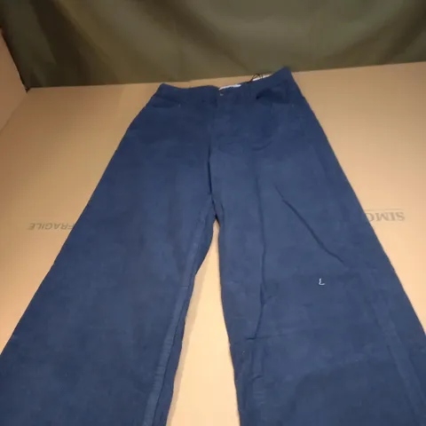 MOTEL EXTRA WIDE JEANS CORD IN NAVY SIZE W26 L34