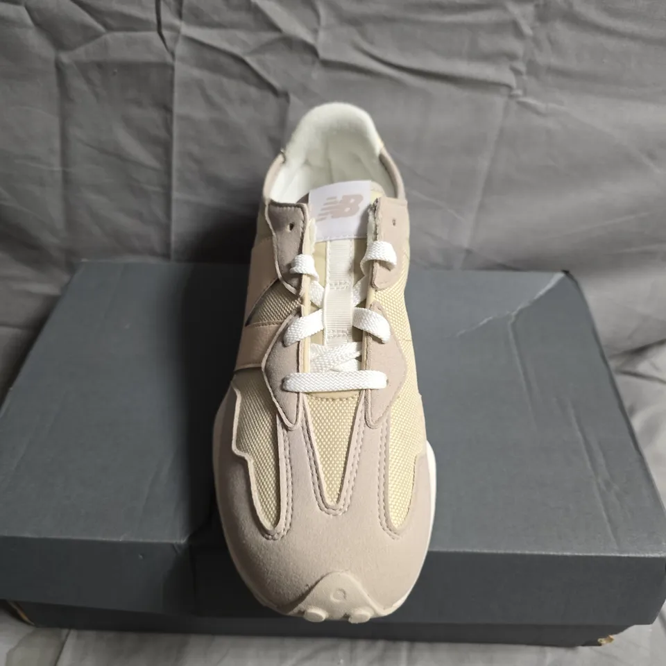 BOXED PAIR OF NEW BALANCE TRAINERS -  UK SIZE 4