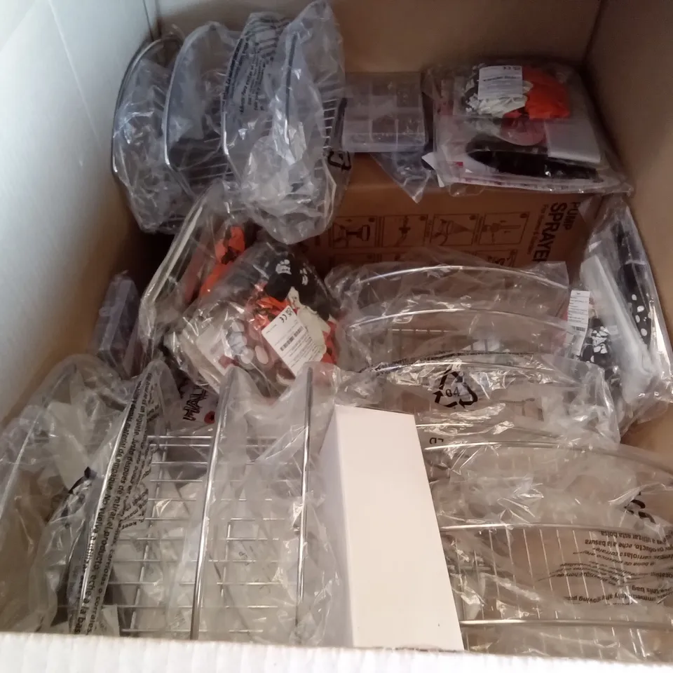 PALLET OF ASSORTED ITEMS INCLUDING ITISLL PUMP SPRAYER, KESTKAS CARPET TAPE, PROSOURCEFITFLEX HALF ROUND FOAM ROLLER, HALLOWEEN DECORATIONS, ELECTRIC JAR OPENER, M-DESIGN WIRE STORAGE BASKETS