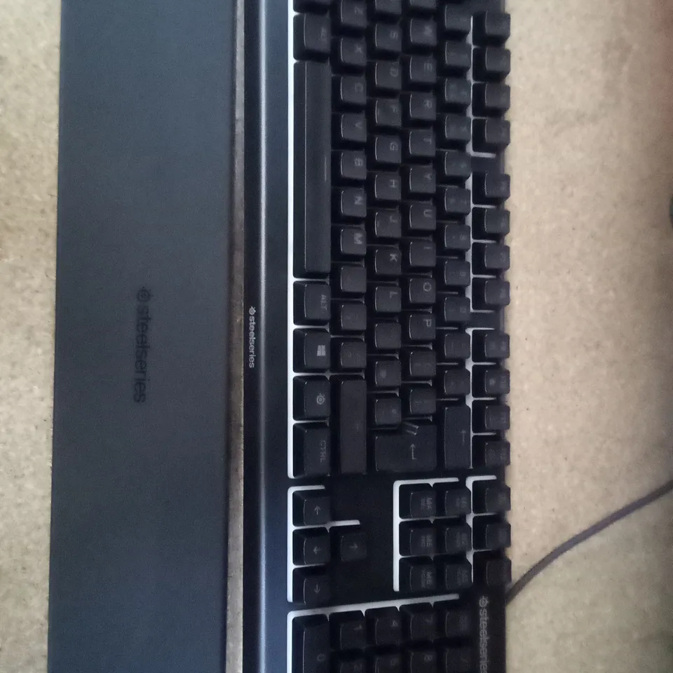 STEELSERIES APEX 3 RGB GAMING KEYBOARD
