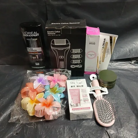 APPROXIMATEY 20 ASSORTED HEALTH AND BEAUTY PRODUCTS TO INCLUDE - DR LIPP BFF BALM - SAM MCKNIGHT MATT SCULPTING CLAY - HAIR CLIPS - ETC