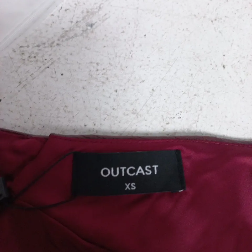 OUTCAST JAMEELA CROP TOP BURGUNDY – XS (UK 6) (1 PIECE)
