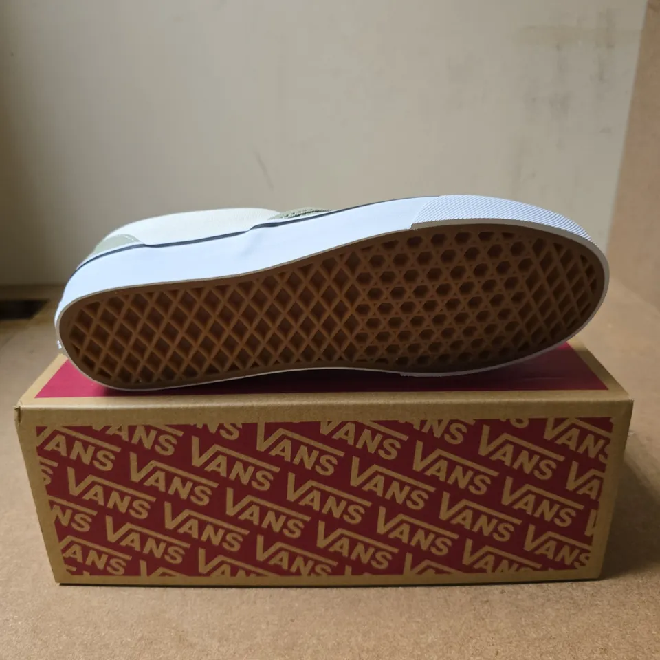 VANS CLASSIC SLIP-ON – SAGE - 7