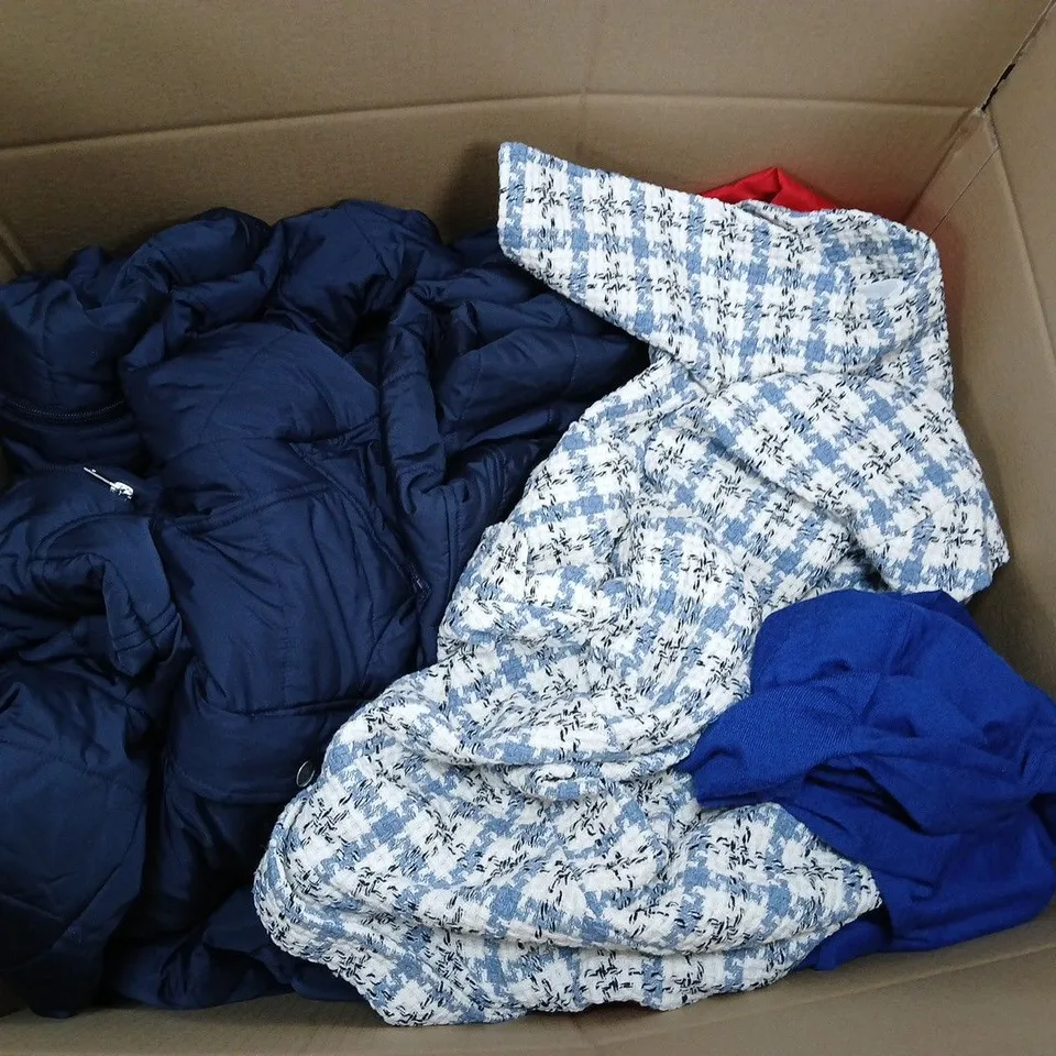 BOX OF APPROXIMATELY 12 ASSORTED CLOTHING ITEMS IN VARIOUS STYLES, COLOURS AND SIZES 