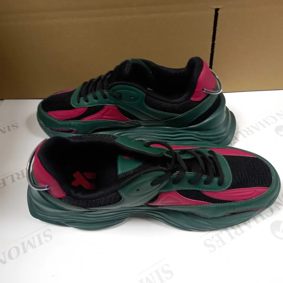 KOI GREEN/PINK DETAILED VEGAN TRAINERS
