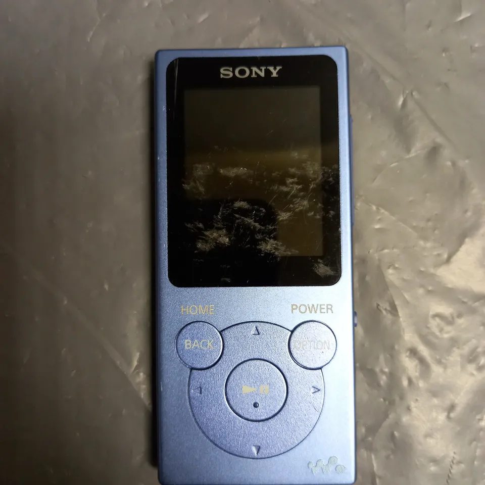 SONY WALKMAN NW-E394 DIGITAL MUSIC PLAYER 