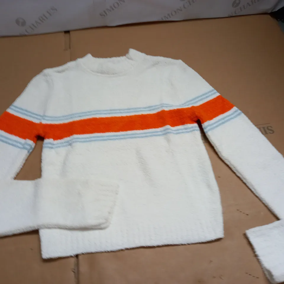 LOT OF APPROXIMATELY 35 CHEVIGNON WHITE JUMPERS - SIZE UNSPECIFIED 