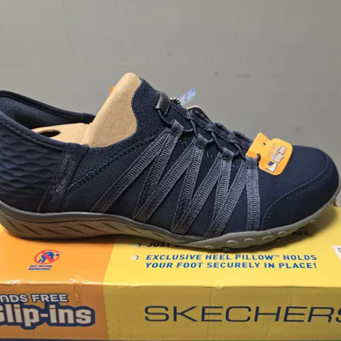 BOXED SKECHERS SLIP INS ROLL WITH ME IN NAVY - UK 6