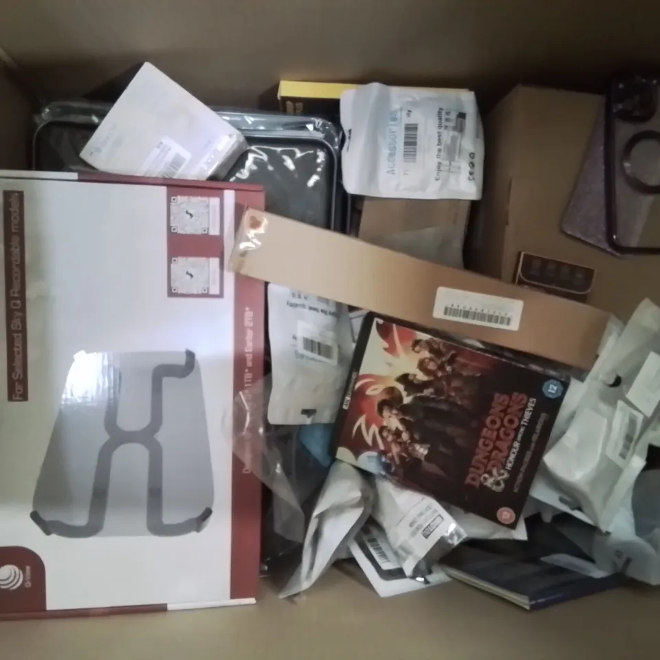 BOX CONTAINING LARGE AMOUNT OF MIXED BOXED ELECTRICAL ITEMS PHONE ACCESSORIES LIGHTING ETC.