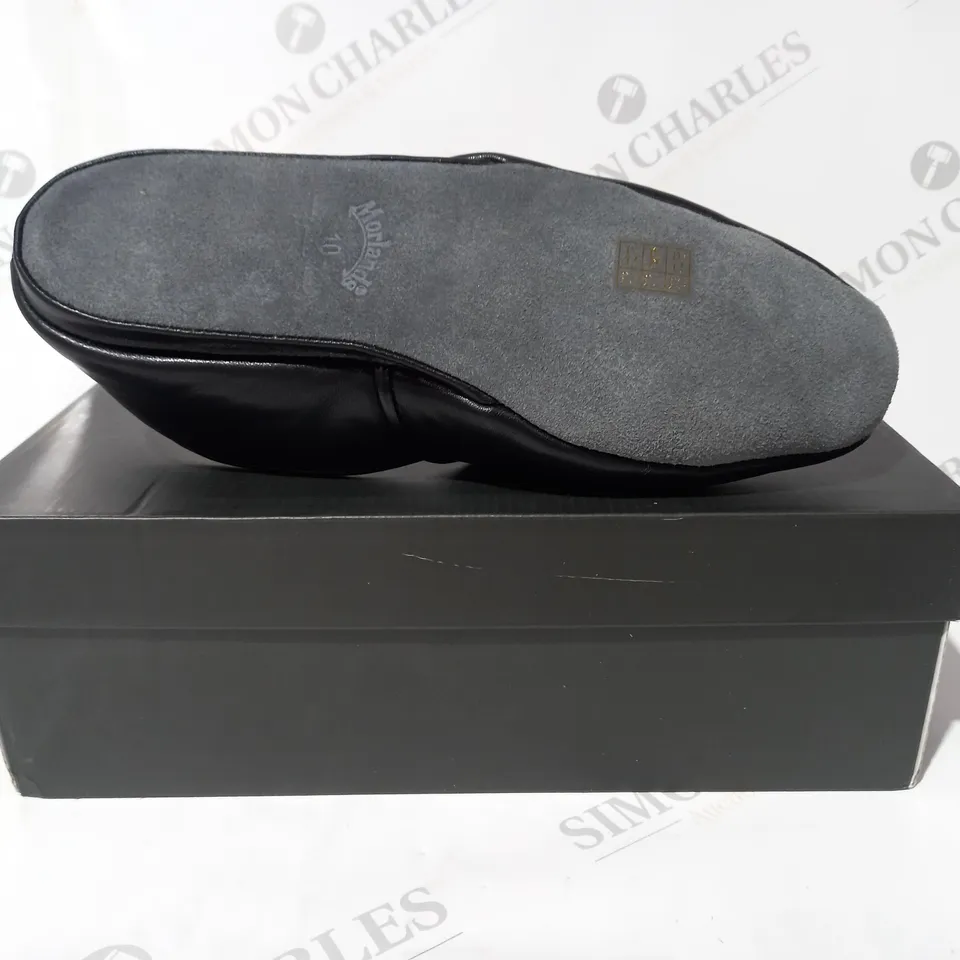 BOXED PAIR OF MORLANDS SLIP-ON SHOES IN BLACK UK SIZE 10