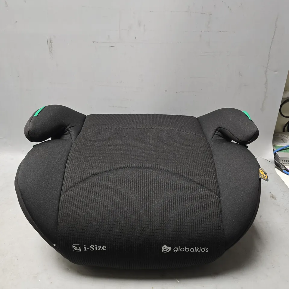 BOXED GLOBALKIDS CAR SEAT 