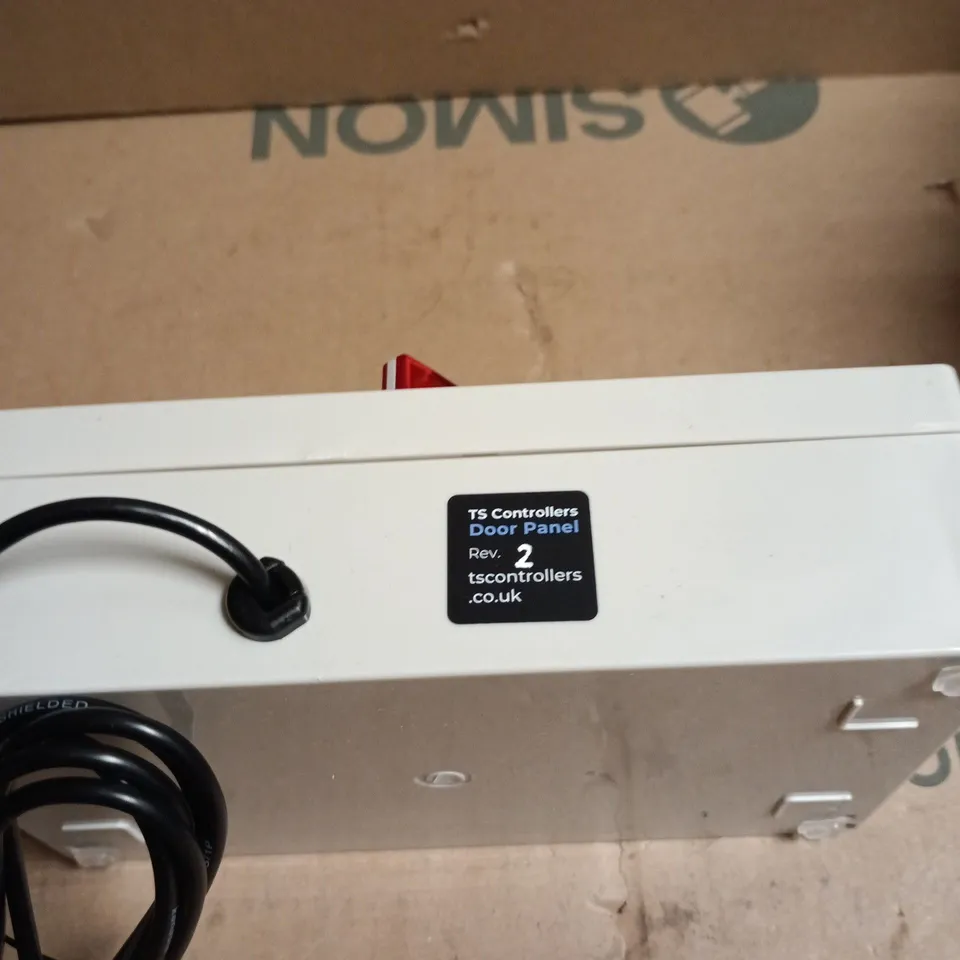 TS CONTROLLERS DOOR PANEL