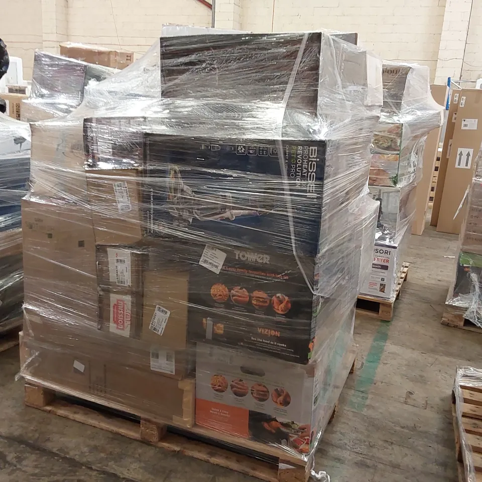 PALLET OF APPROXIMATELY 30 UNPROCESSED RAW RETURN HOUSEHOLD AND ELECTRICAL GOODS TO INCLUDE;