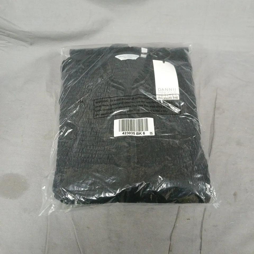 DANNII MINOGUE PETITE BLACK DRESS – UK 6 (6P). BAGGED