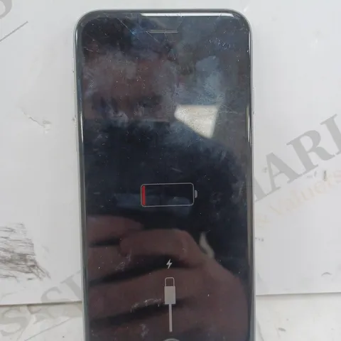 APPLE IPHONE A1586 IN SILVER