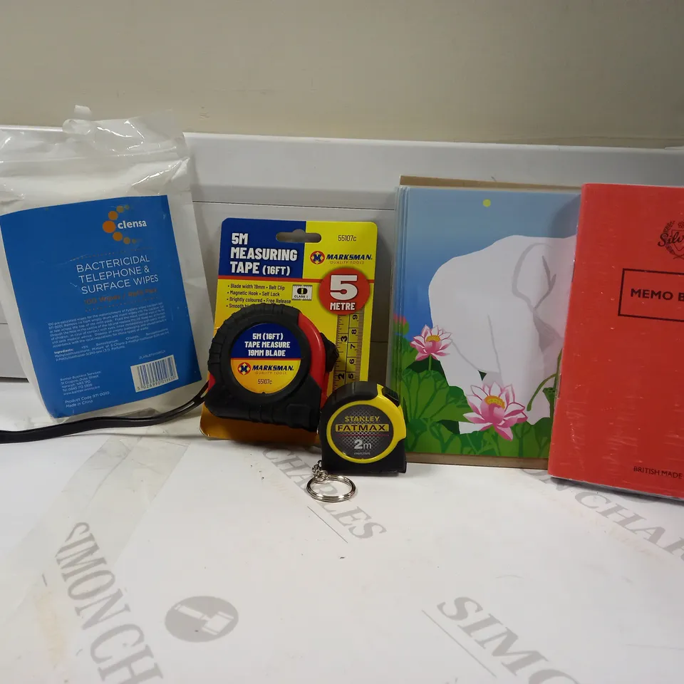 LOT OF APPROX 20 HOUSEHOLD ITEMS TO INCLUDE A MEMO BOOK, MEASURING TAPE AND ELEPHANT CARDS