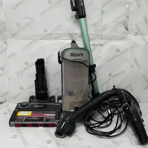 BOXED SHARK STRATOS UPRIGHT VACUUM CLEANER WITH PET-TOOL & CAR KIT NZ860UK