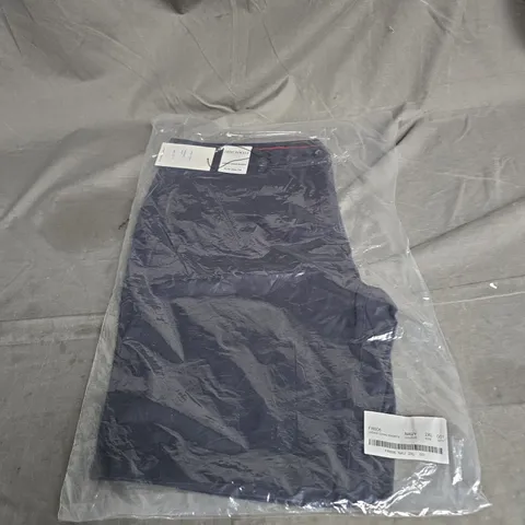 FRONT ROW & CO LADIES CHINO SHORTS IN NAVY SIZE 2XL