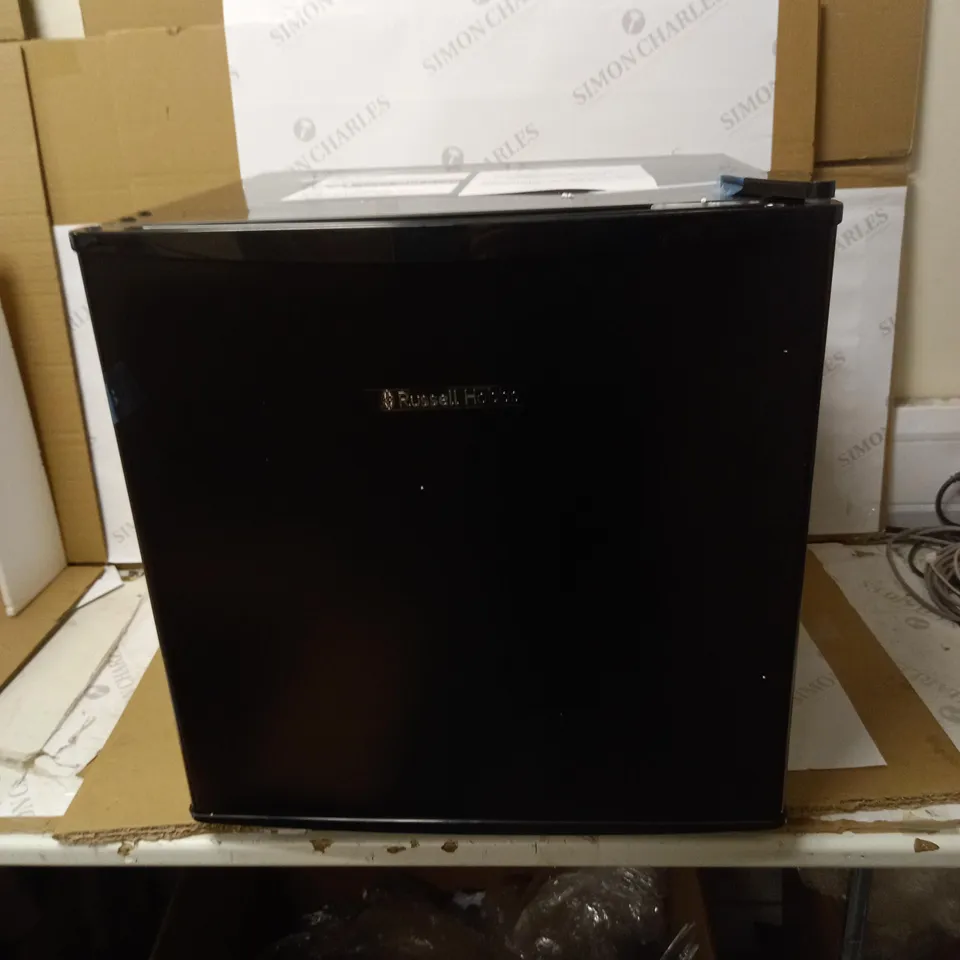 RUSSELL HOBBS RHTTFZ1B 32L TABLE TOP F ENERGY RATING FREEZER BLACK