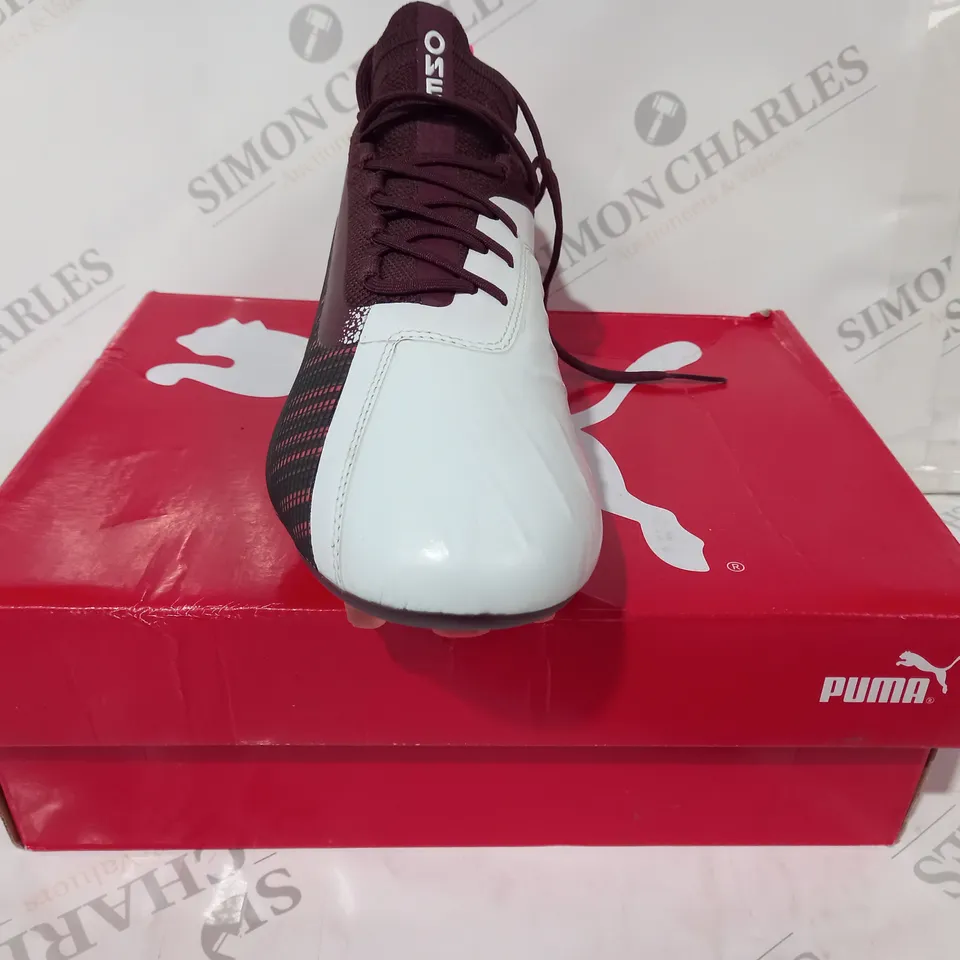 BOXED PAIR OF PUMA ONE 5.1 FOOTBALL BOOTS IN WHITE/BURGUNDY/SILVER UK SIZE 7
