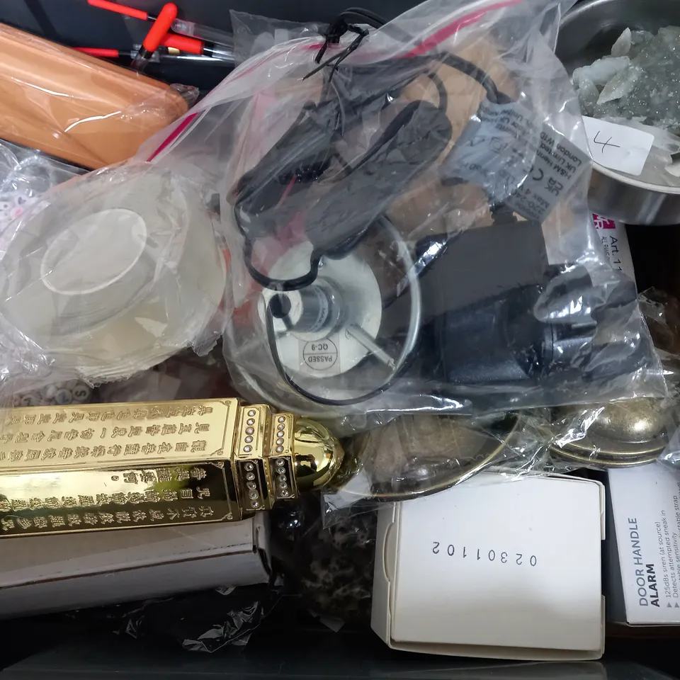 BOX OF APPROX 20 ASSORTED ITEMS TO INCLUDE - DEFENDER DOOR HANDLE ALARM - LED STRIP LIGHT - DYLON ROSEWOOD RED ECT