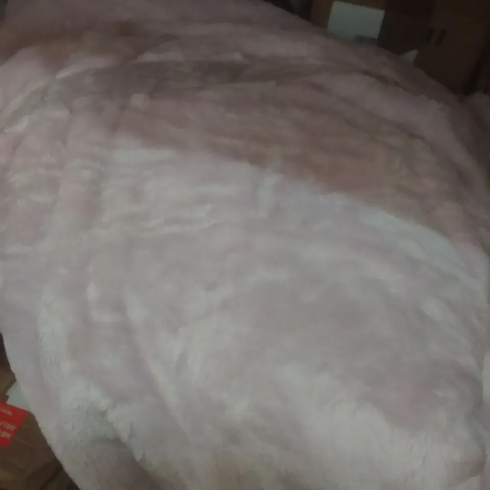 PINK THROW BLANKET