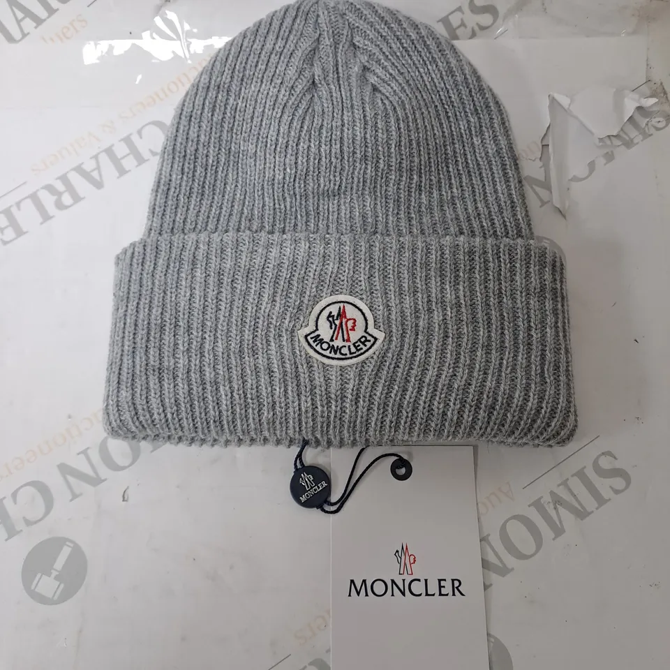 GREY MONCLER BEANIE HAT 