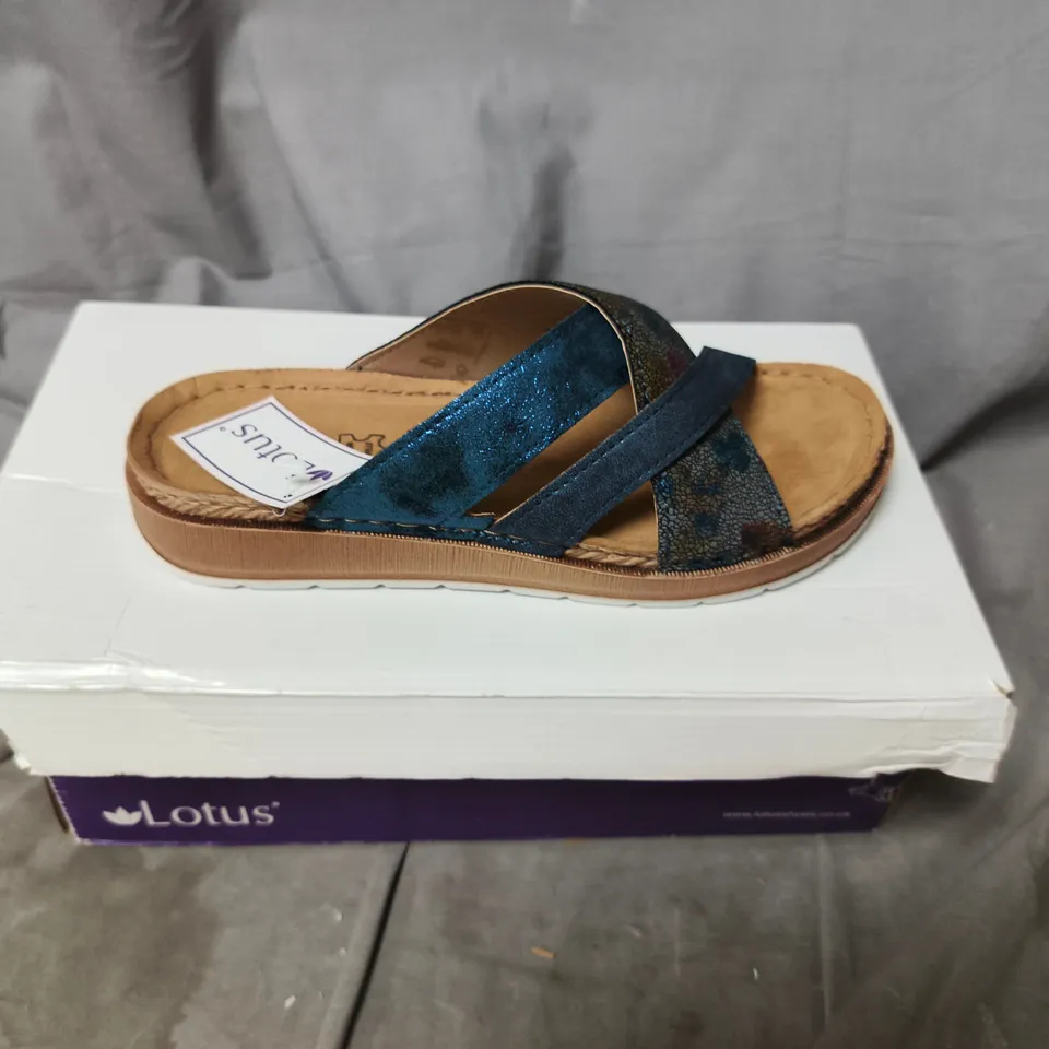LOTUS WOMEN'S BLUE CROSS-STRAP SANDALS EU 39
