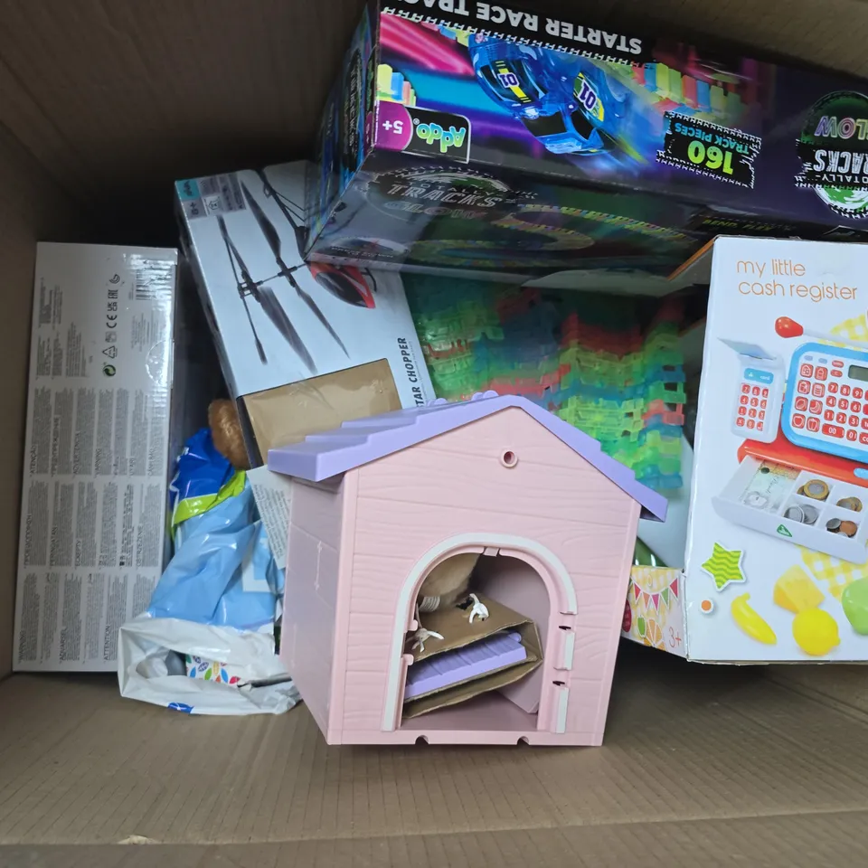 APPROXIMATELY 8 ASSORTED TOYS & GAMES PRODUCTS TO INCLUDE XCELER8 STAR CHOPPER, TOTALLY TRACKS GLOW STARTER RACE TRACK, DOLL, ETC