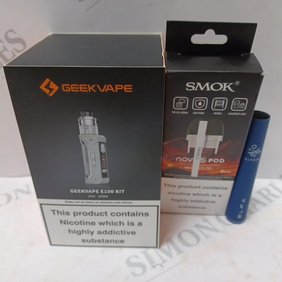 APPROXIMATELY 20 VAPES & E-CIGARETTES TO INCLUDE GEEKVAPE E100 KIT, SMOK NOVO S PRO, ELFBAR POD, ETC
