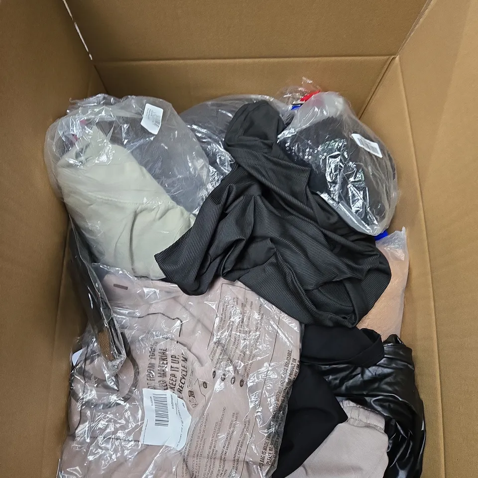 LARGE BOX OF ASSORTED CLOTHING ITEMS IN VARIOUS SIZES, STYLES AND COLOUR 