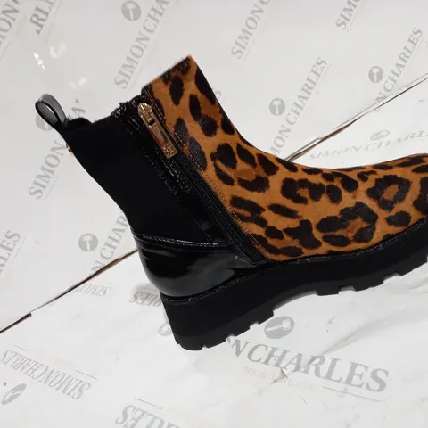 BOXED MODA IN PELLE GERRI EMBELLISHED SQUARE TOE CHELSEA BOOT - LEOPARD - SIZE 5