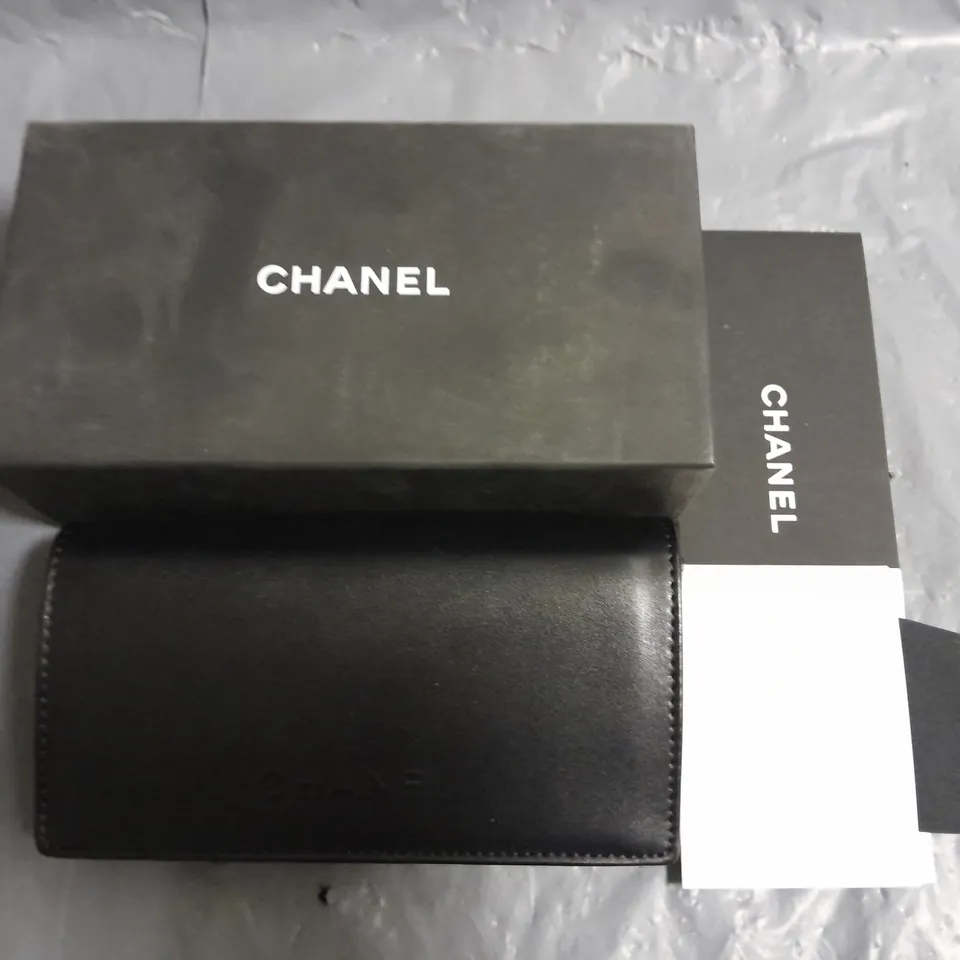 BOXED CHANEL PATTERNED BROWN GLASSES 