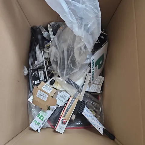 BOX OF ASSORTED CAR PARTS AND ACCESSORIES TO INCLUDE  -TOOLS - WIPER BLADS - FLOOR MATS / COLLECTION ONLY 