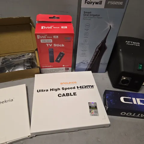 APPROX 7 ASSORTED HOUSEHOLD ITEMS TO INCLUDE DELL MOUSE, FAIRYWILL ORRIGATOR, HIGH SPEED HDMI CABLE, ETC
