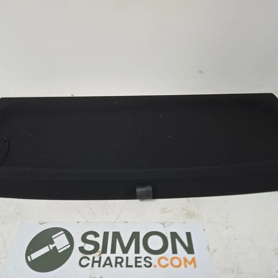 BOXED CAR SHELF FOR BOOT