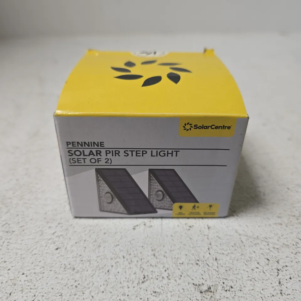 PENNINE SOLAR PIR STEP LIGHT (SET OF 2)